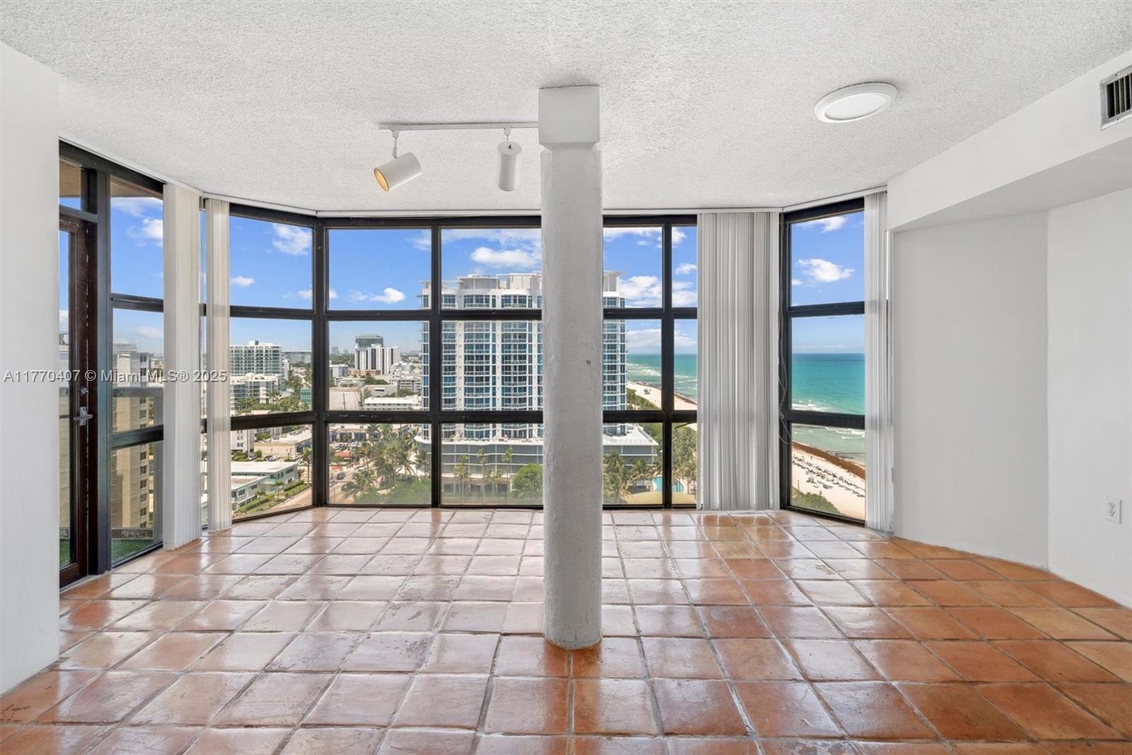 6423 Collins Ave 1607