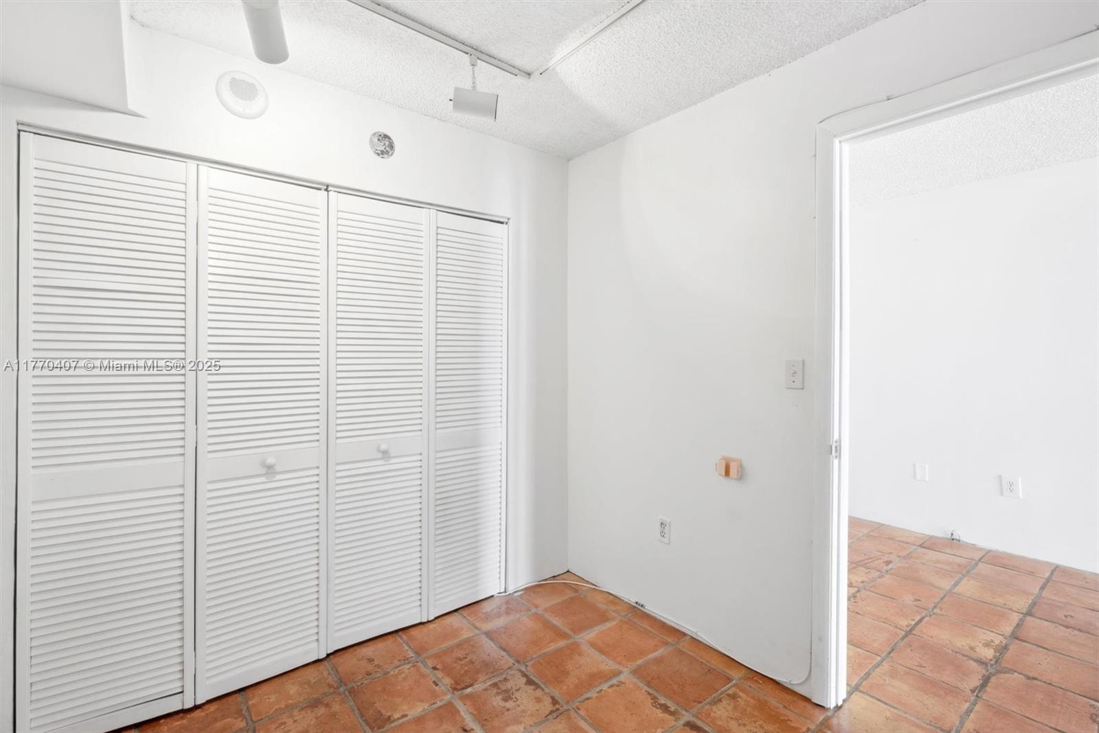 MAR DEL PLATA CONDO - Residential