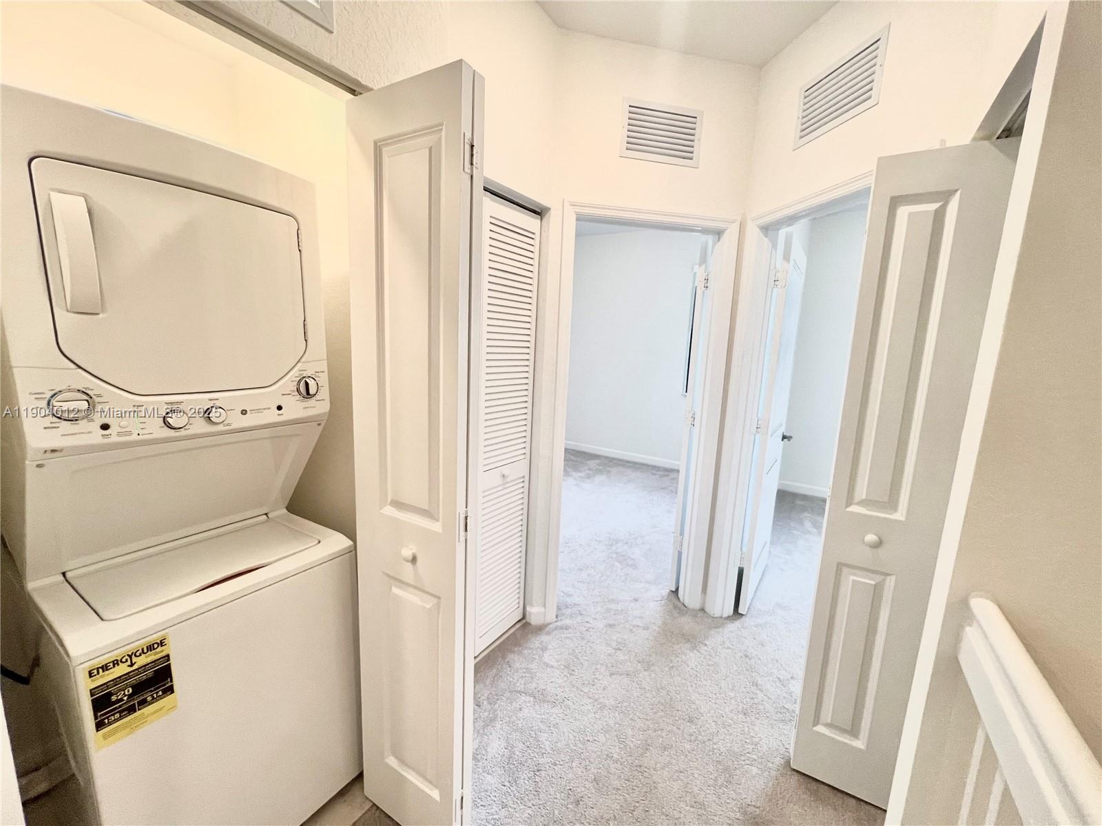 SIENA RESERVE - Residential Lease