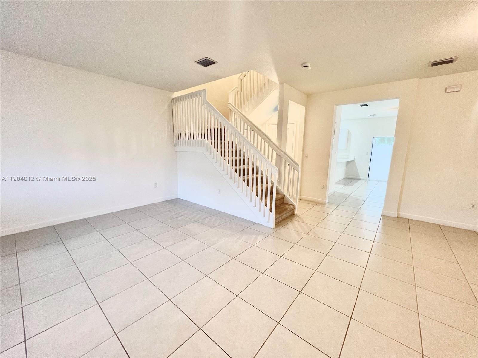 SIENA RESERVE - Residential Lease