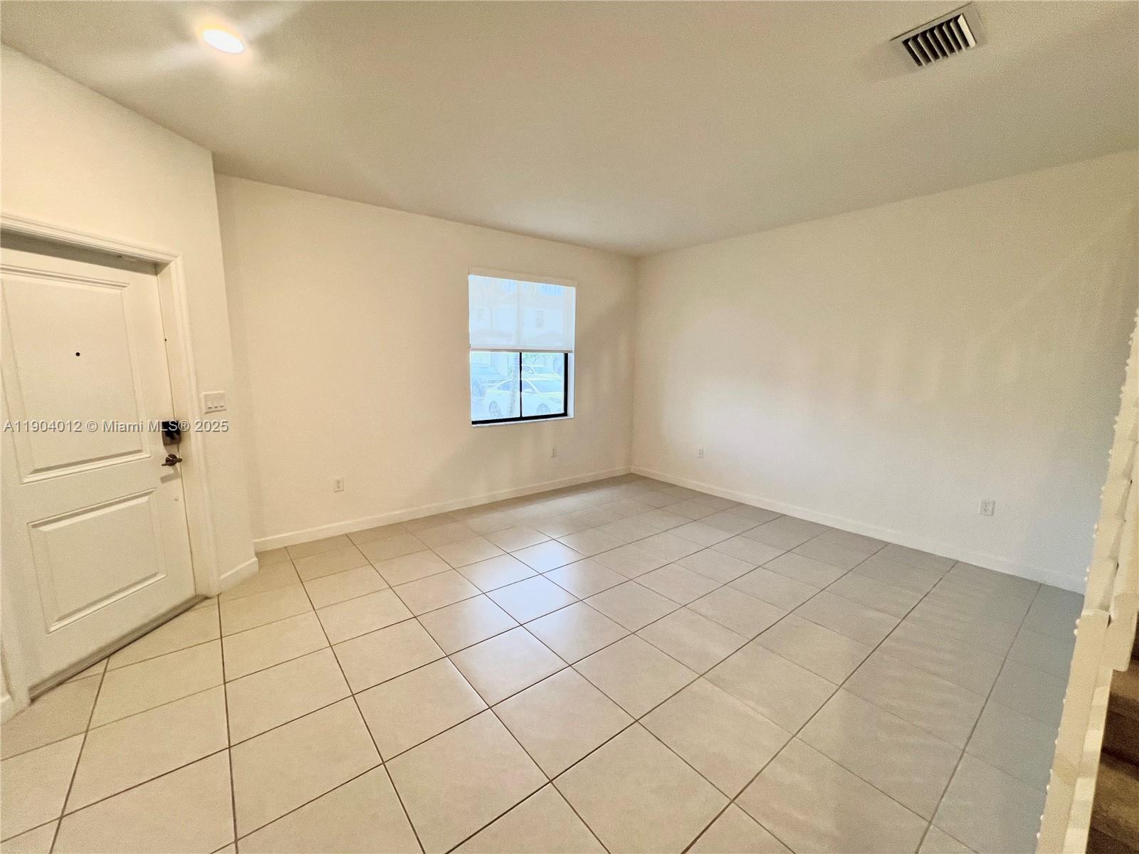 SIENA RESERVE - Residential Lease