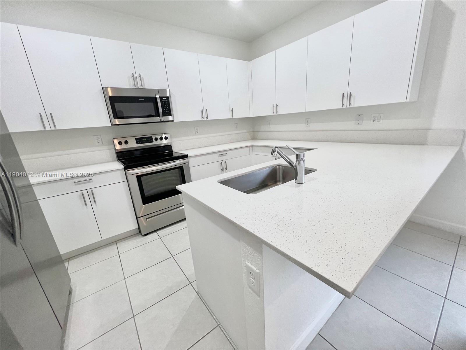 SIENA RESERVE - Residential Lease