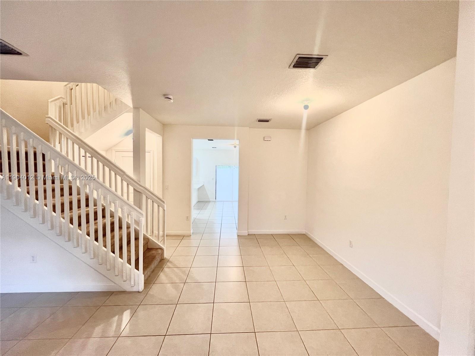 SIENA RESERVE - Residential Lease