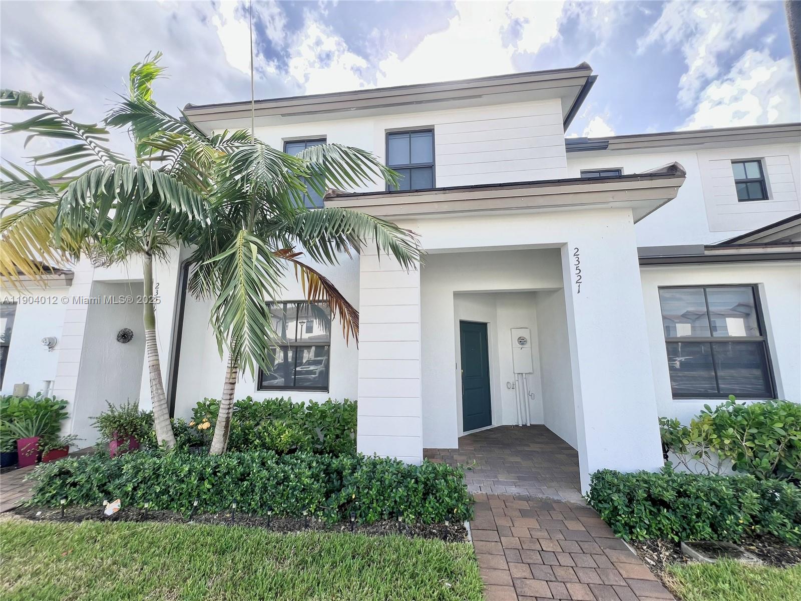 SIENA RESERVE - Residential Lease