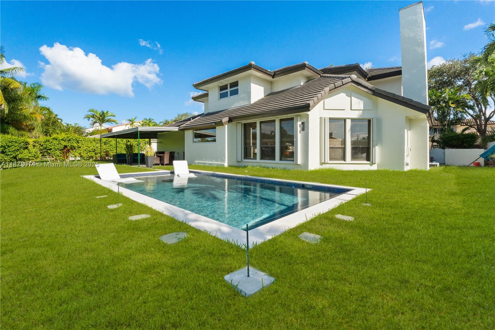 ROYAL OAKS - Residential