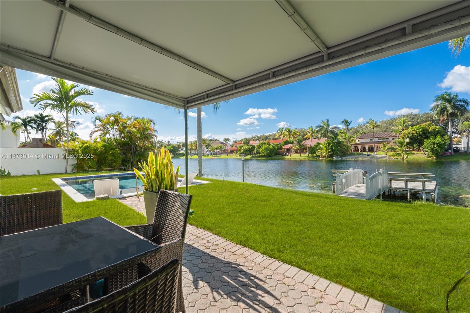 ROYAL OAKS - Residential