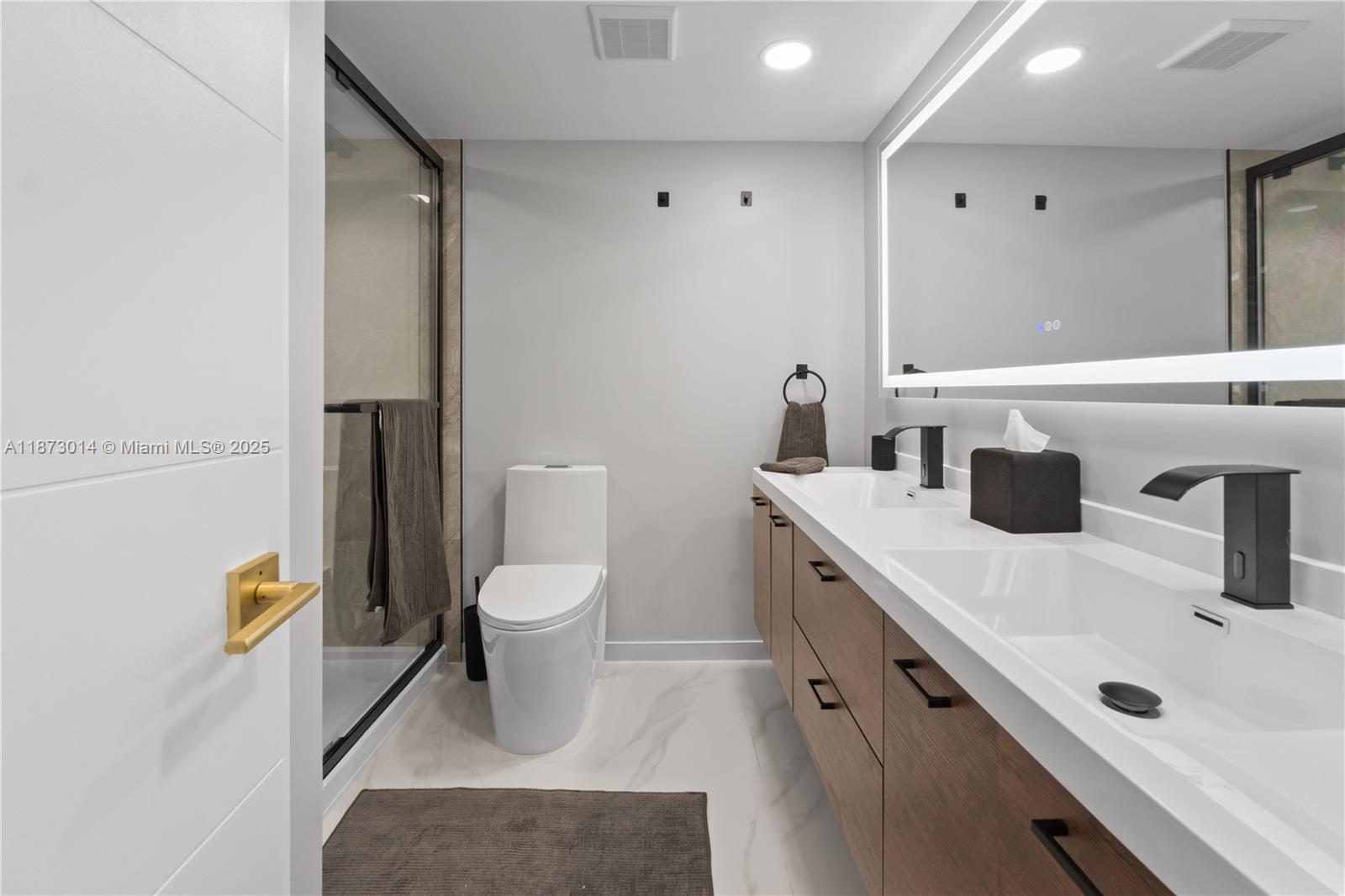 ROYAL OAKS - Residential