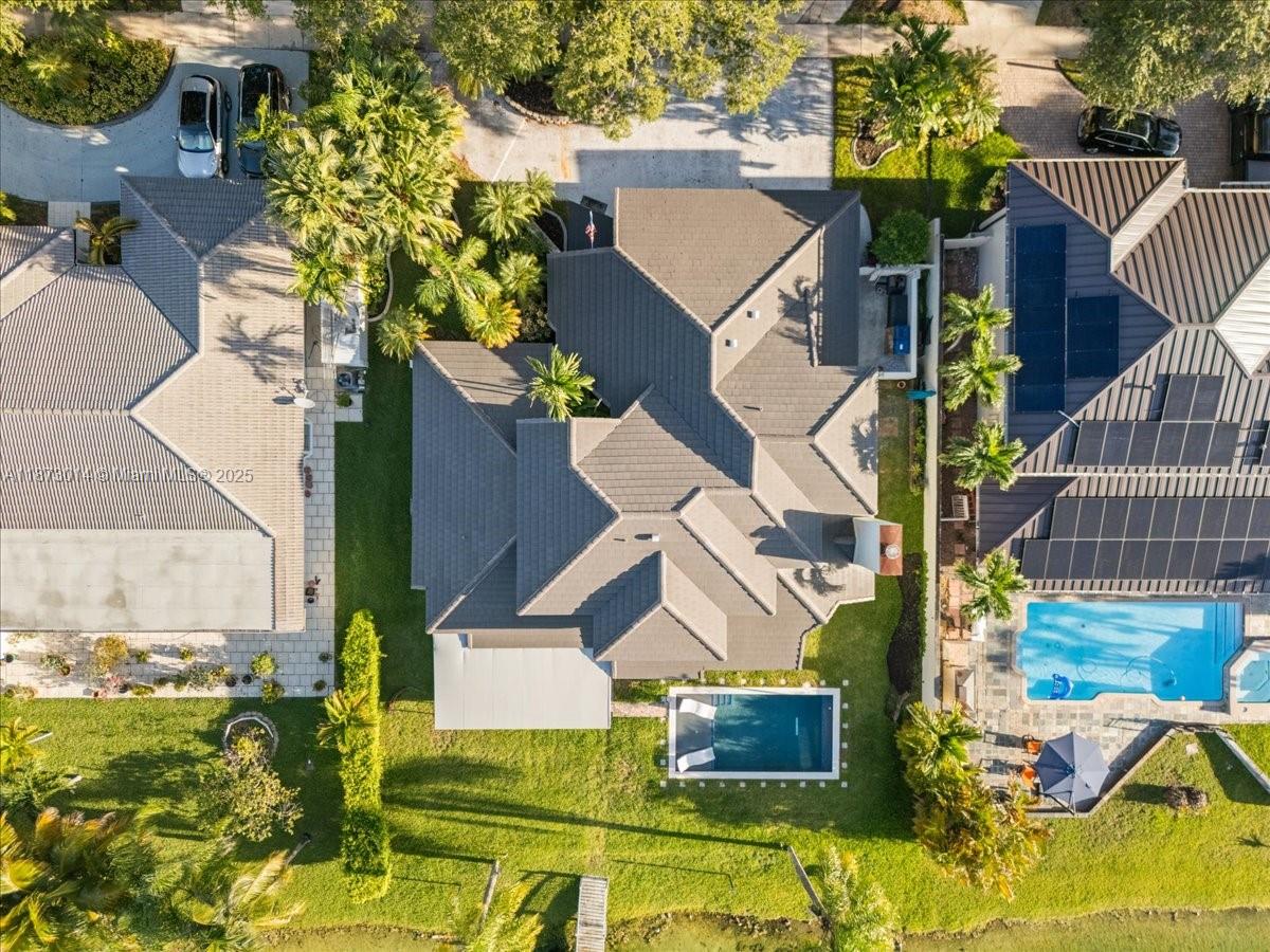 ROYAL OAKS - Residential