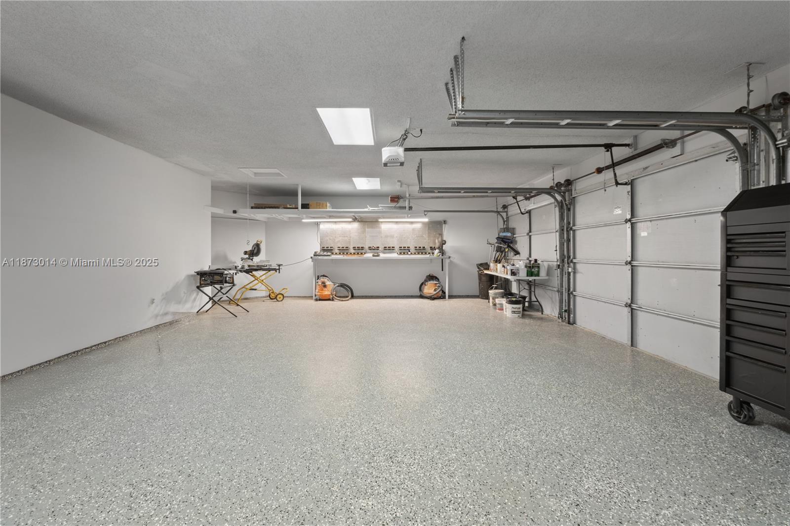 ROYAL OAKS - Residential