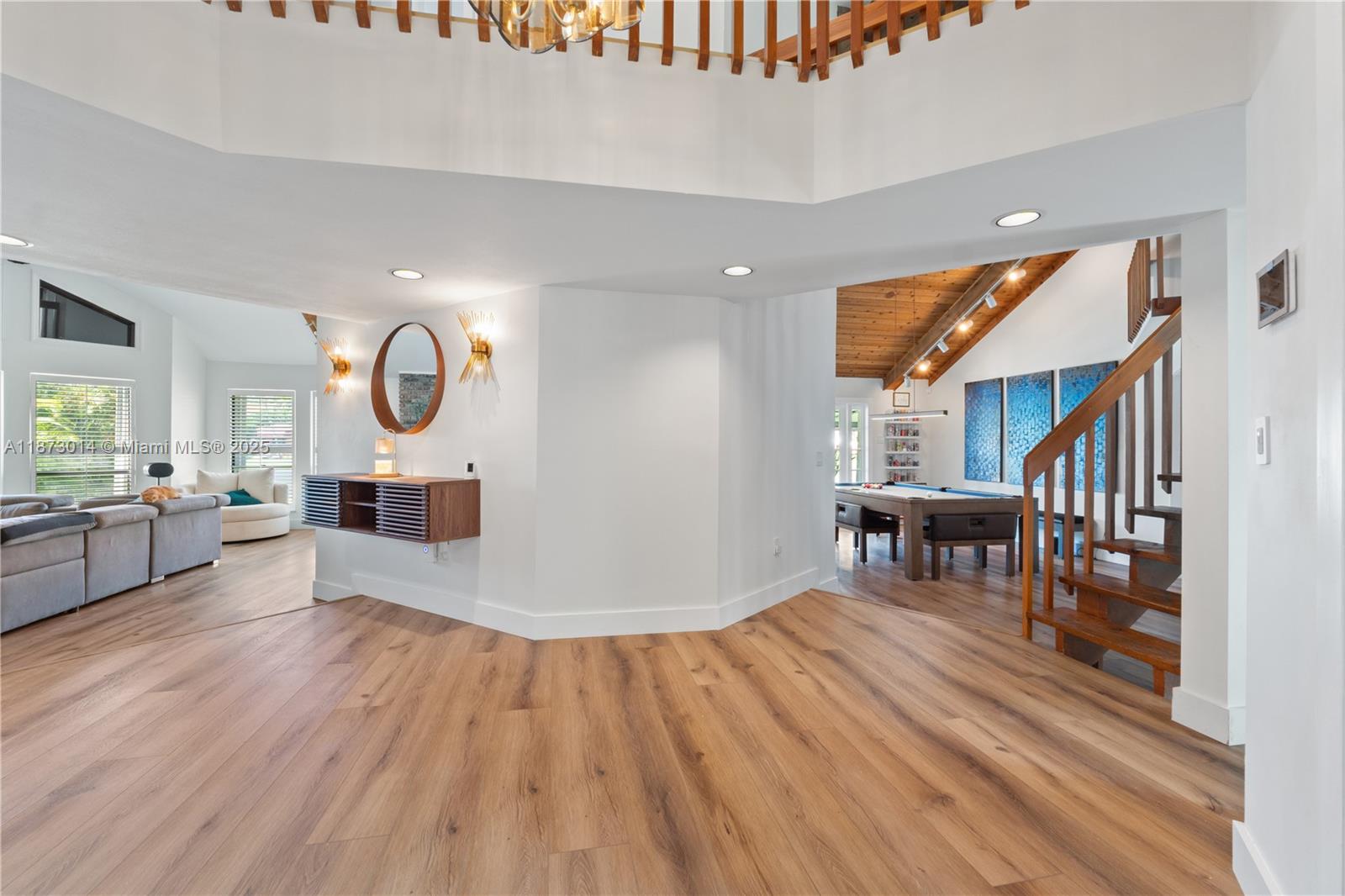 ROYAL OAKS - Residential