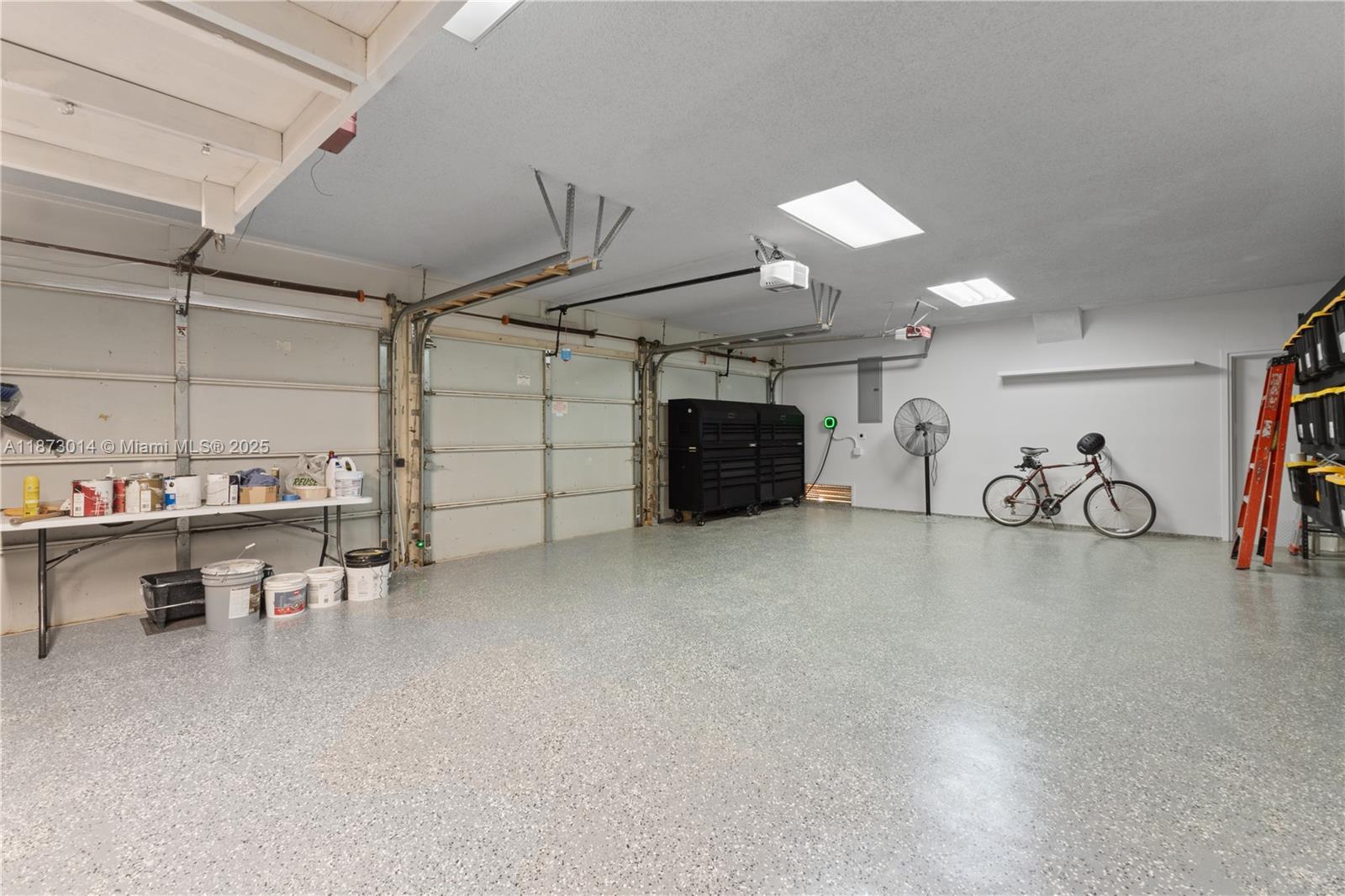 ROYAL OAKS - Residential