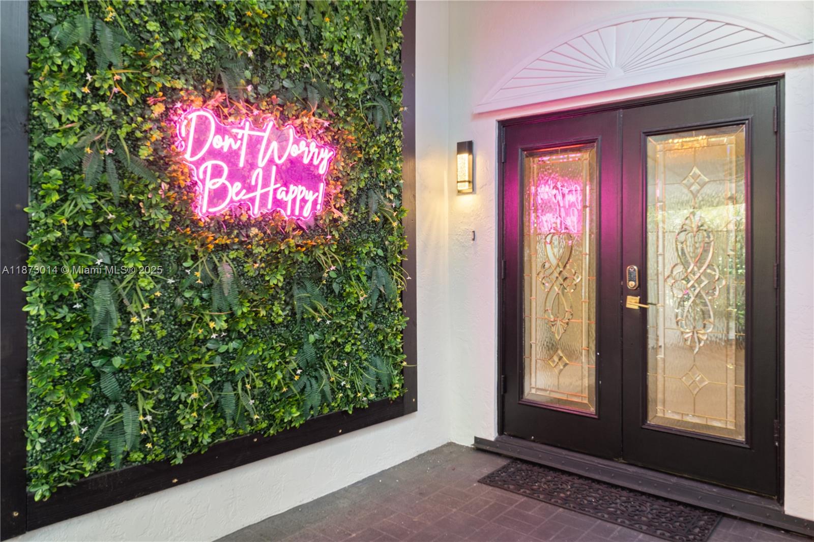 ROYAL OAKS - Residential