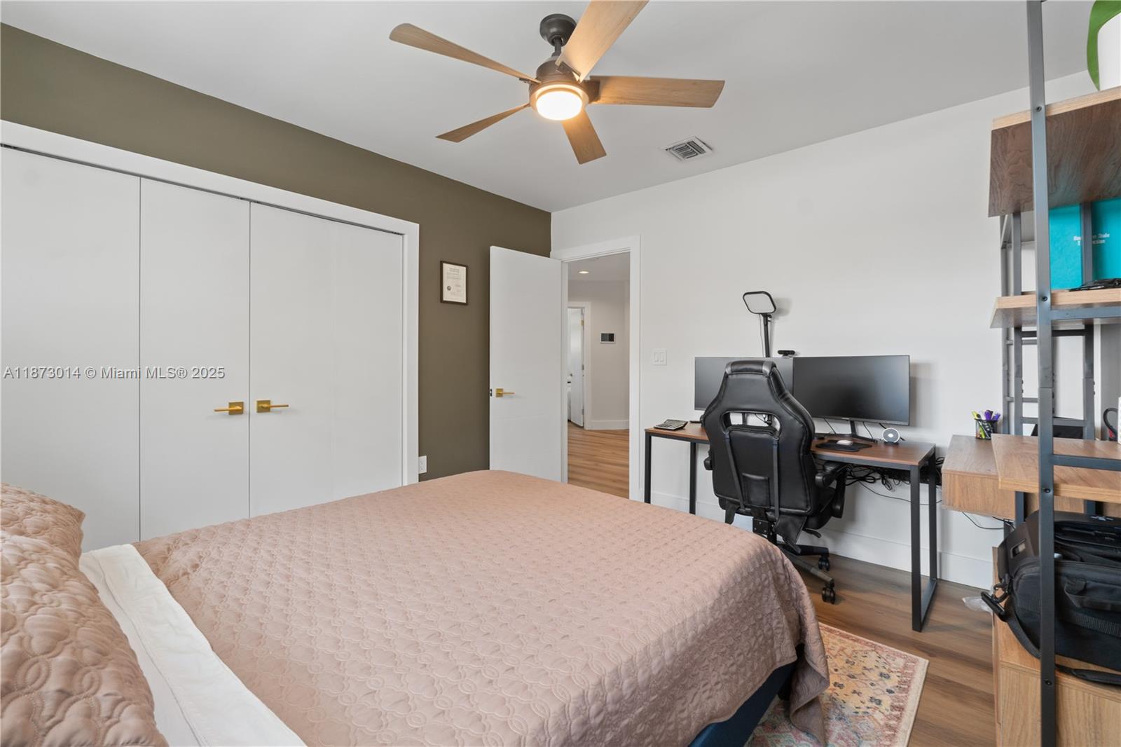 ROYAL OAKS - Residential