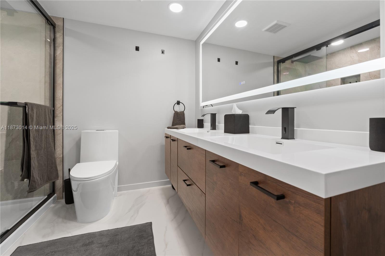 ROYAL OAKS - Residential