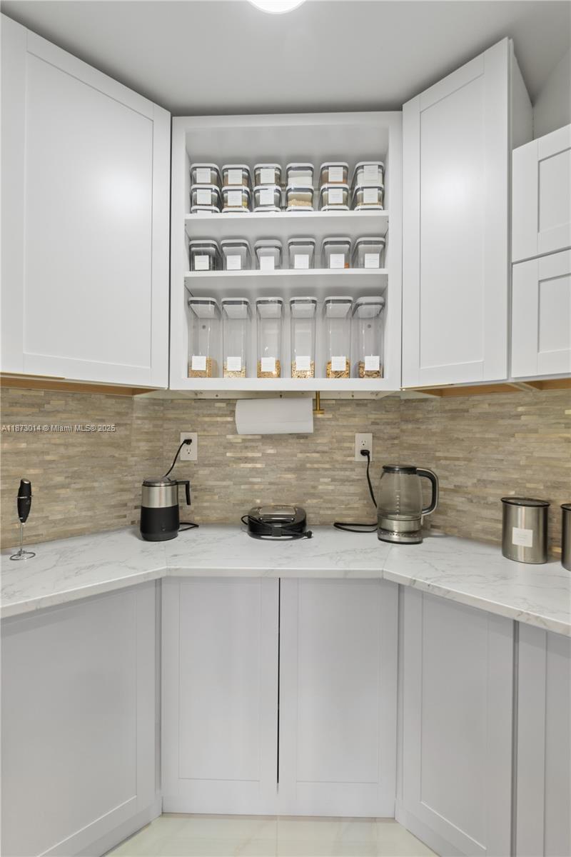 ROYAL OAKS - Residential