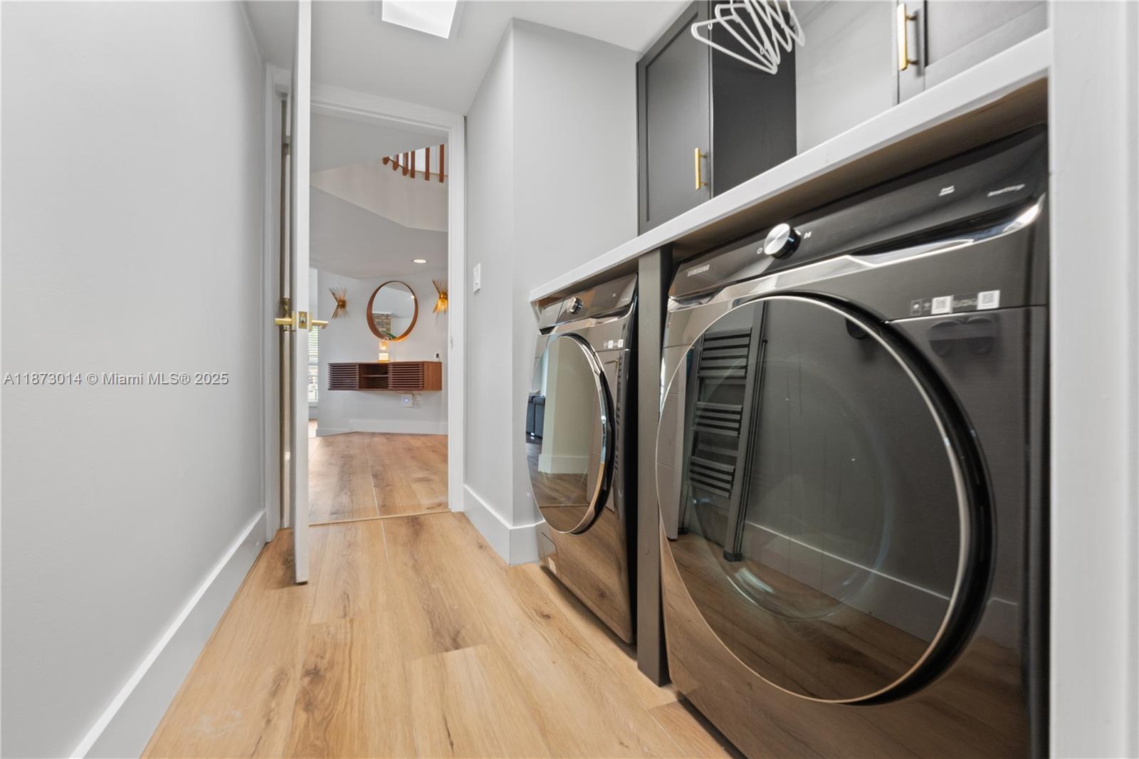 ROYAL OAKS - Residential