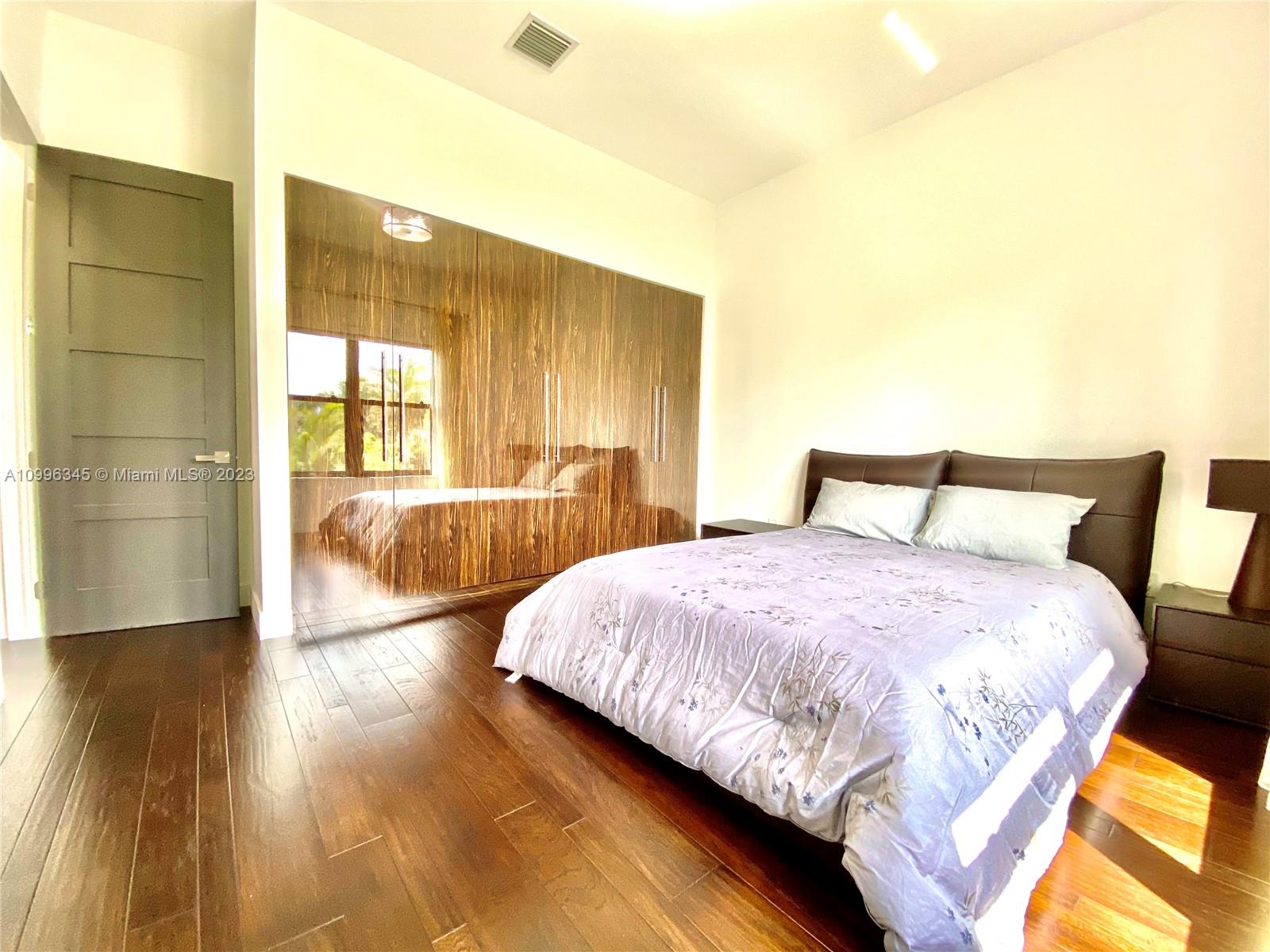 HOLLYWOOD LAKES SEC - Residential Lease