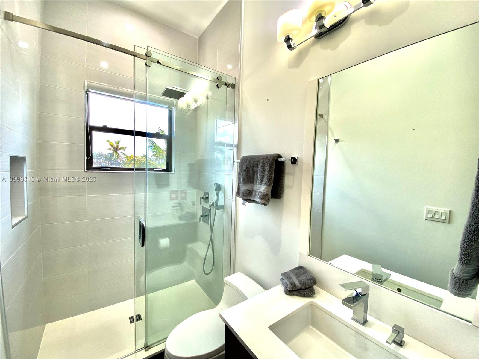 HOLLYWOOD LAKES SEC - Residential Lease