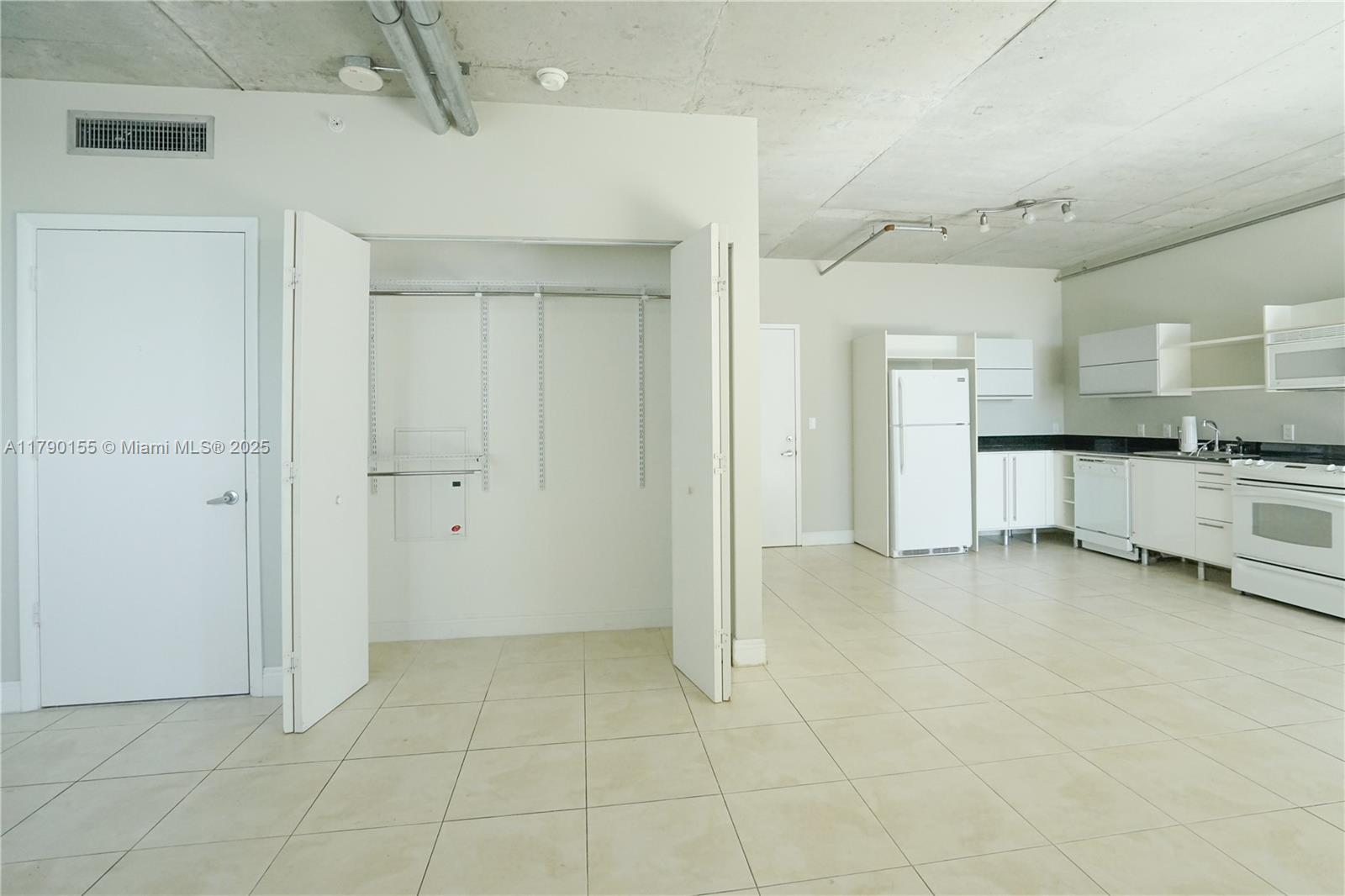 NEO VERTIKA CONDO - Residential