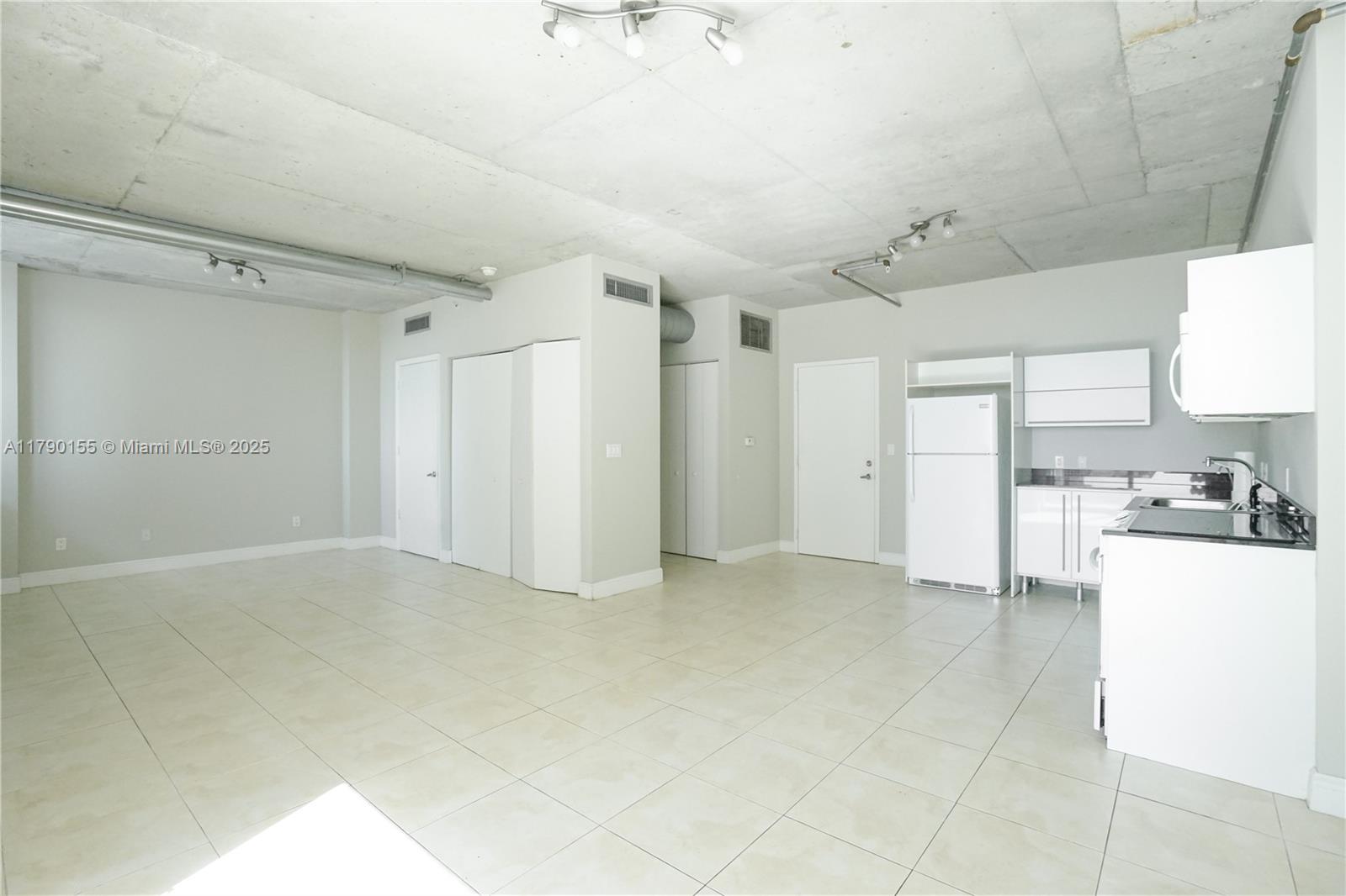 Property for Sale at 690 Sw 1st Ct 2032, Miami, Broward County, Florida - Bathrooms: 1  - $350,000