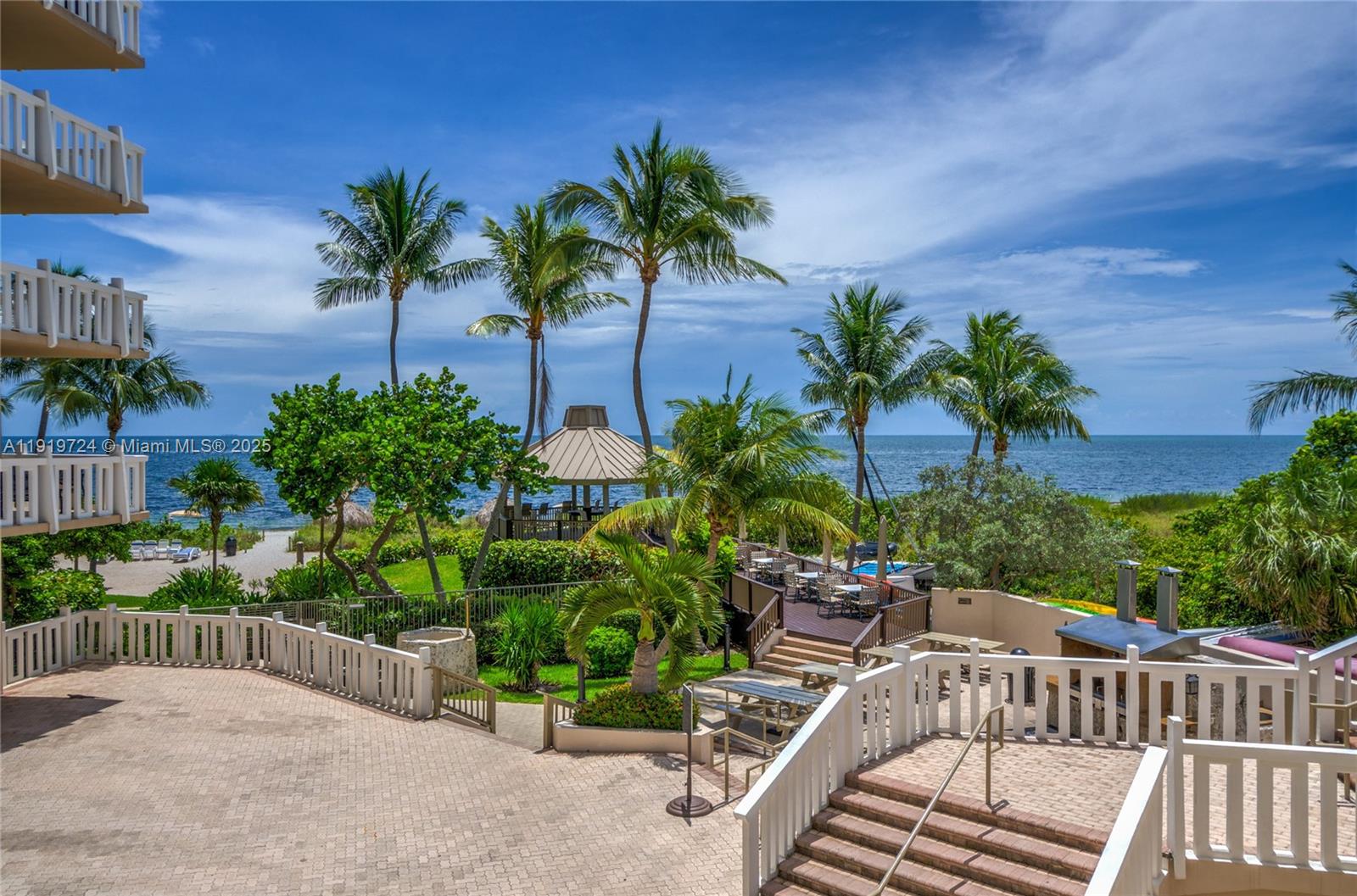 TOWERS OF KEY BISCAYNE CO - Residential Lease