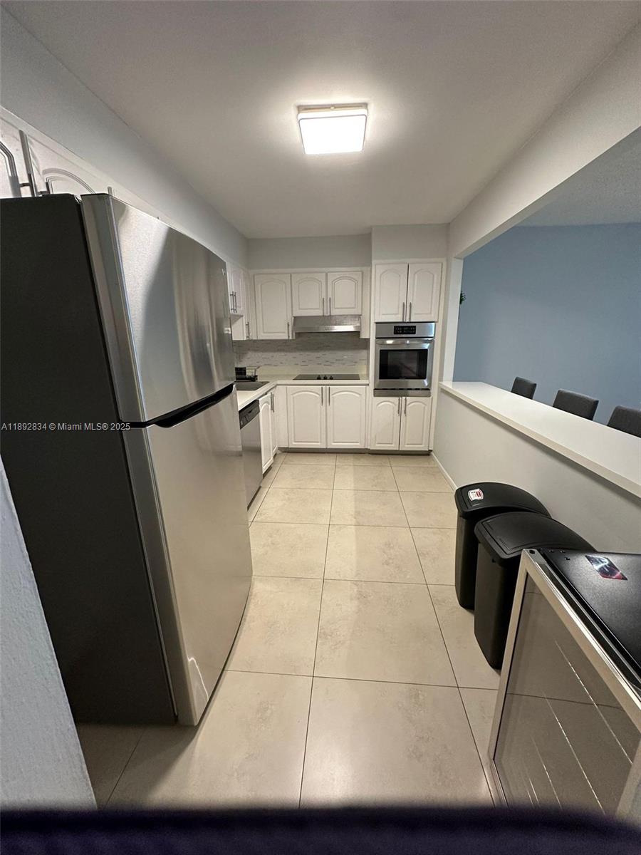 OCEANVIEW BUILDING B COND - Residential Lease