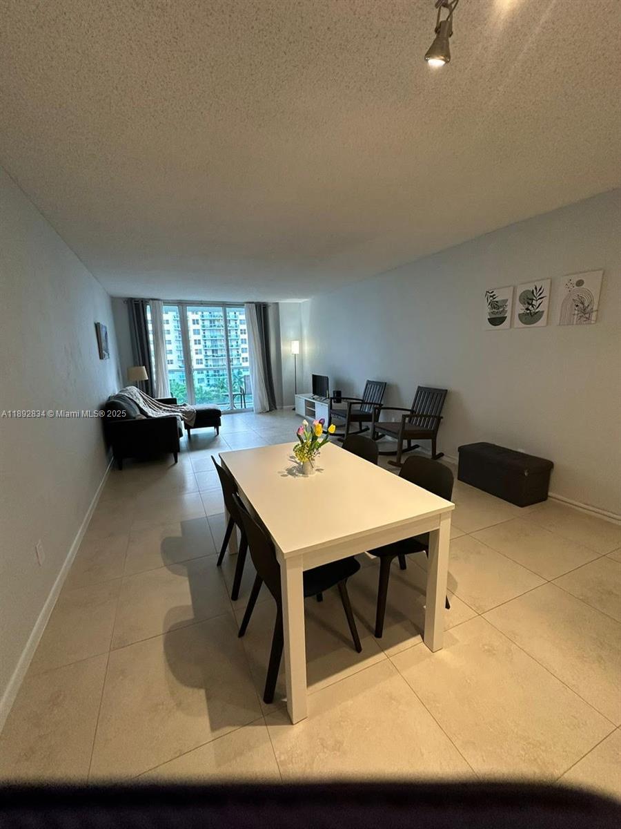 OCEANVIEW BUILDING B COND - Residential Lease
