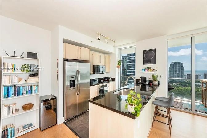 THE AXIS ON BRICKELL COND - Residential Lease