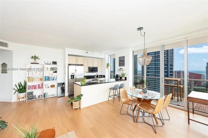 79 SW 12th St 3601-S