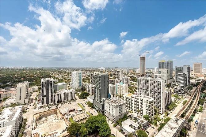 THE AXIS ON BRICKELL COND - Residential Lease