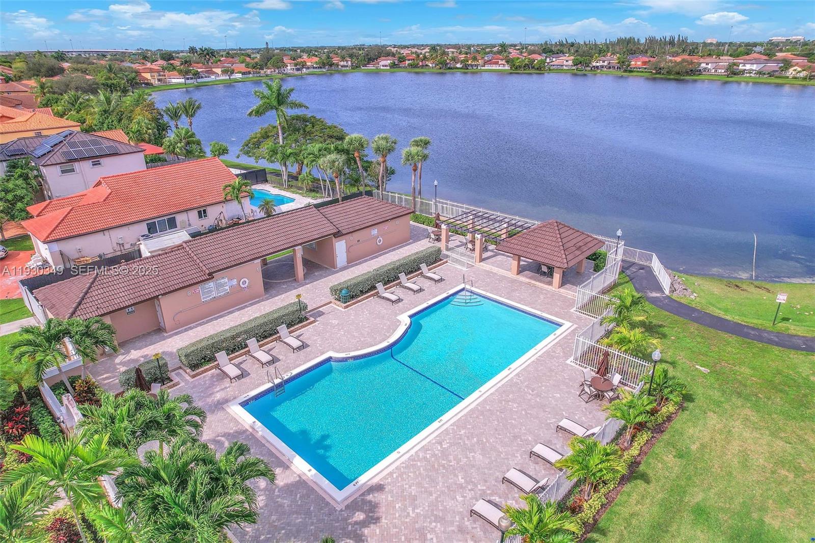 MARBELLA PARK - Residential