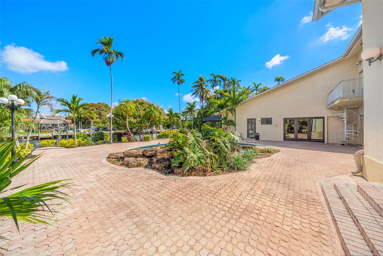 GOLDEN ISLES SEC - Residential