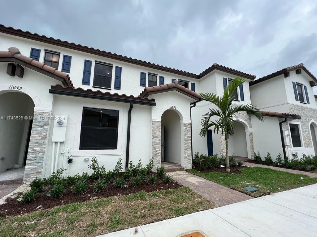 11846 Sw 246 Ln 11846, Homestead, Miami-Dade County, Florida - 3 Bedrooms  
3 Bathrooms - 