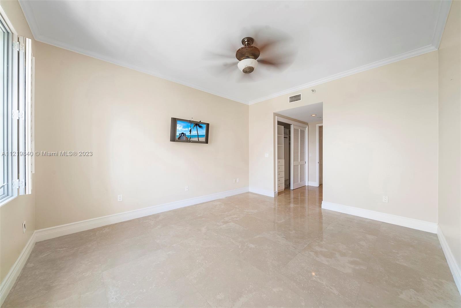 OCEANSIDE @ FISHER ISL CO - Residential