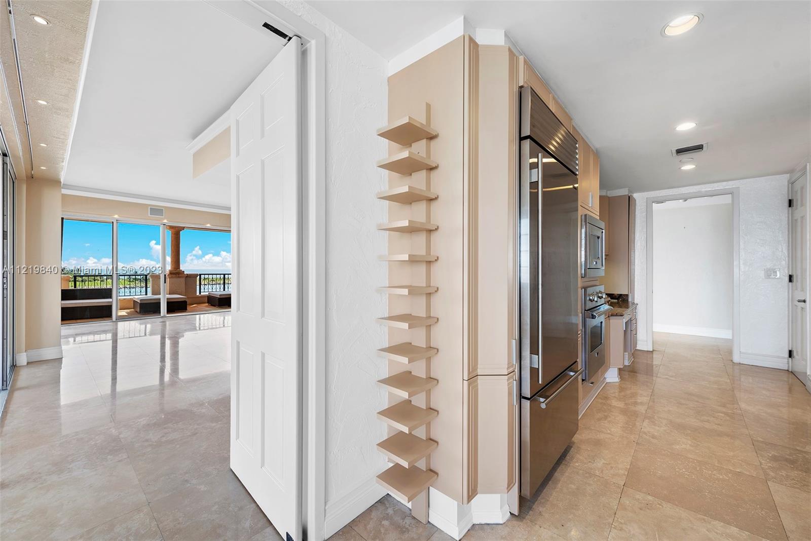 OCEANSIDE @ FISHER ISL CO - Residential