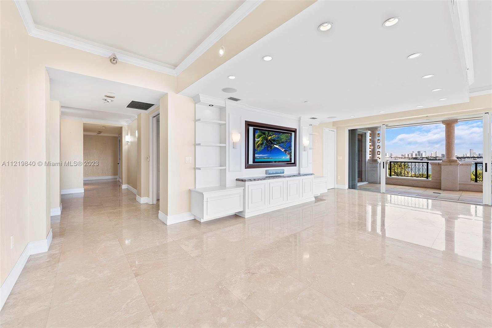 OCEANSIDE @ FISHER ISL CO - Residential