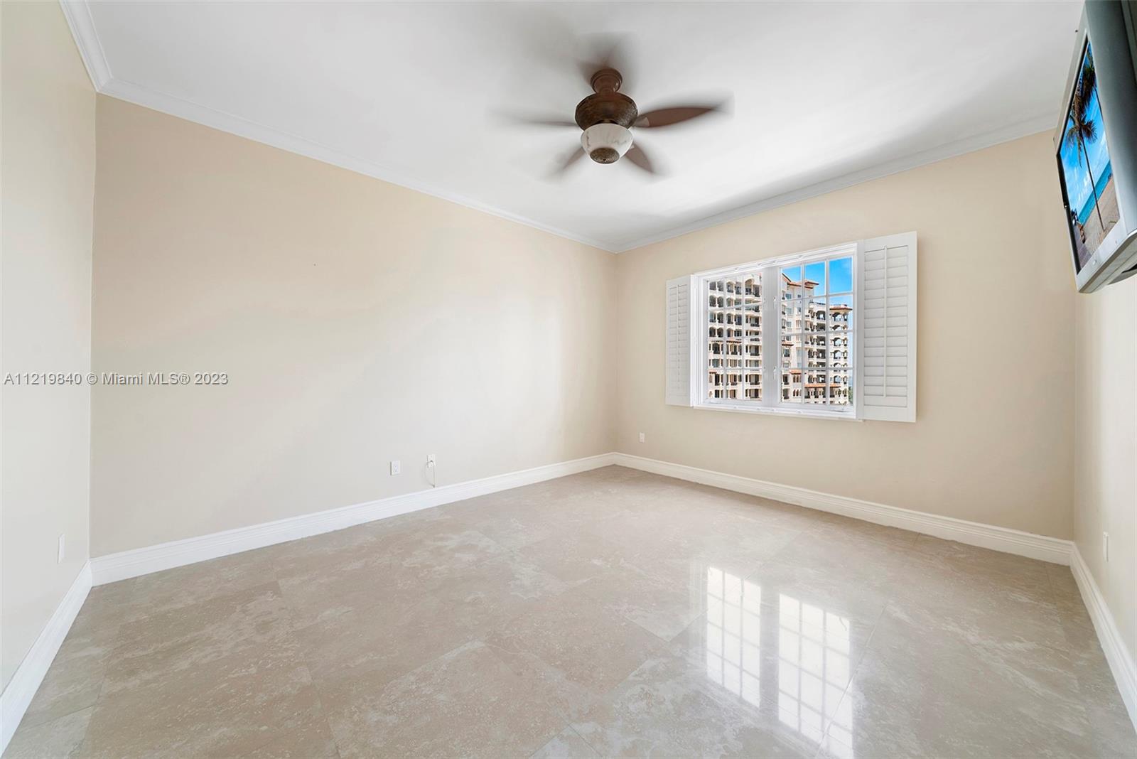 OCEANSIDE @ FISHER ISL CO - Residential