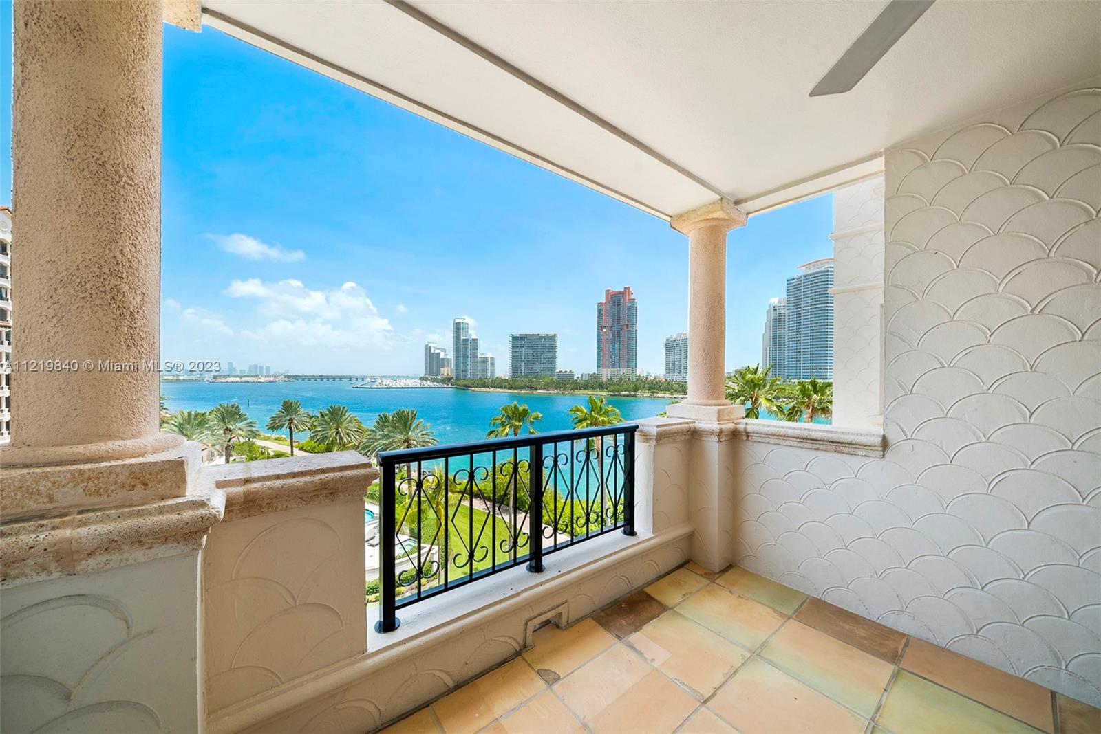 OCEANSIDE @ FISHER ISL CO - Residential