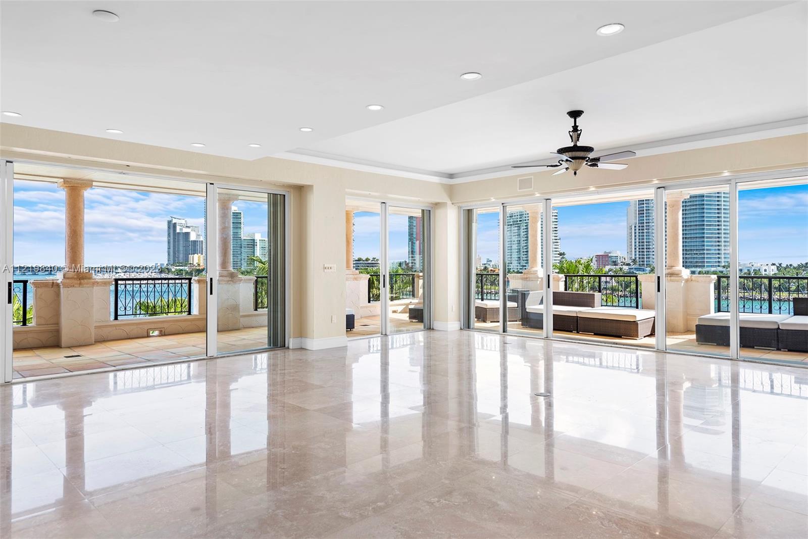 OCEANSIDE @ FISHER ISL CO - Residential