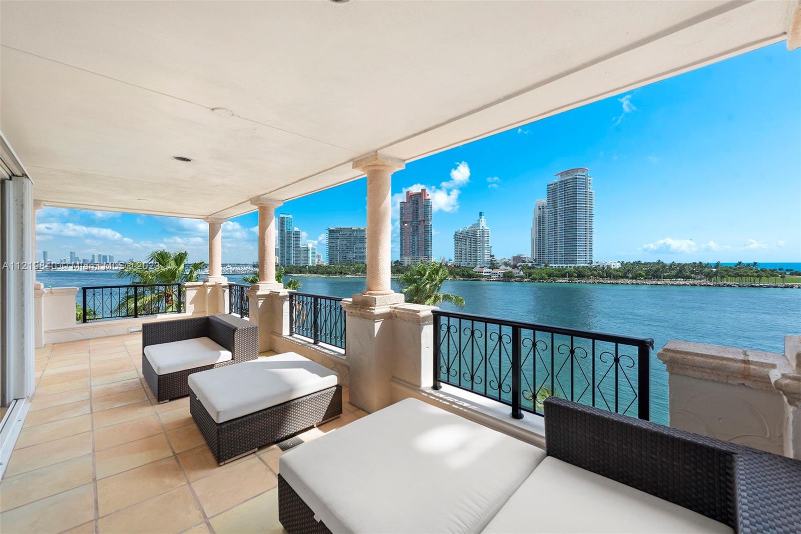 OCEANSIDE @ FISHER ISL CO - Residential