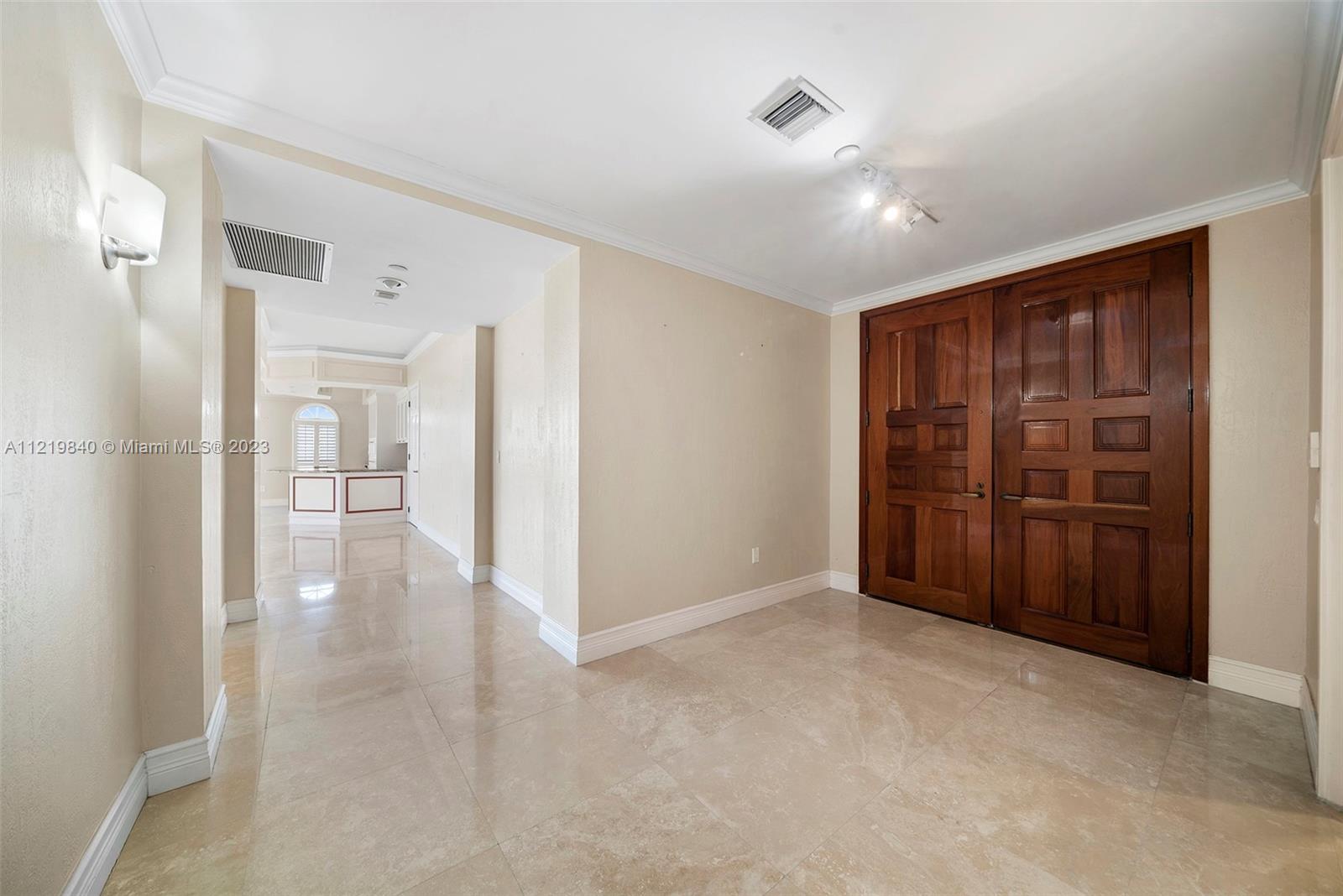 OCEANSIDE @ FISHER ISL CO - Residential