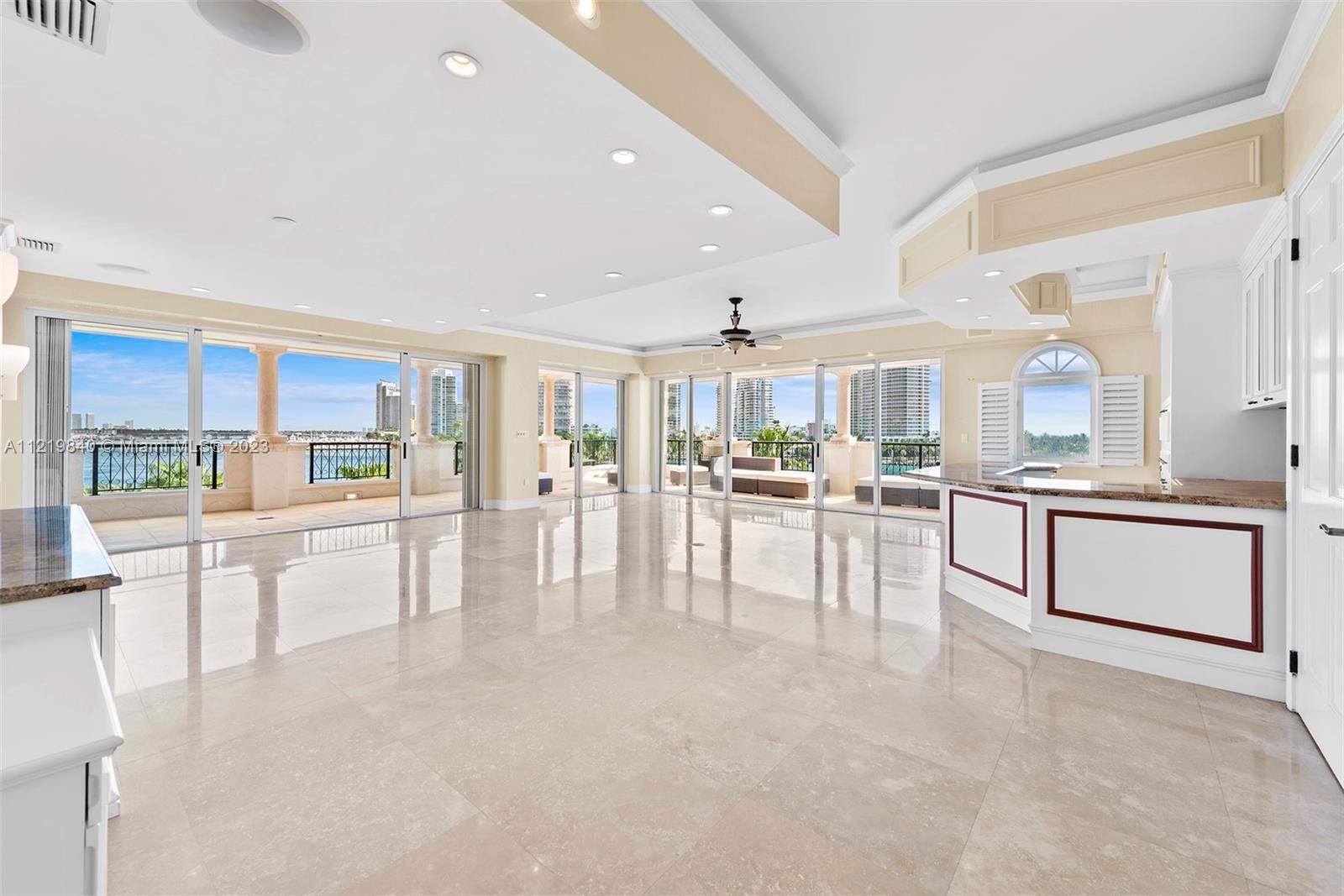 OCEANSIDE @ FISHER ISL CO - Residential