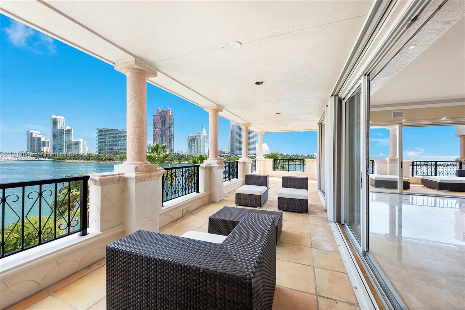 OCEANSIDE @ FISHER ISL CO - Residential