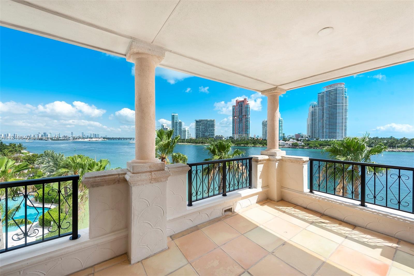 OCEANSIDE @ FISHER ISL CO - Residential