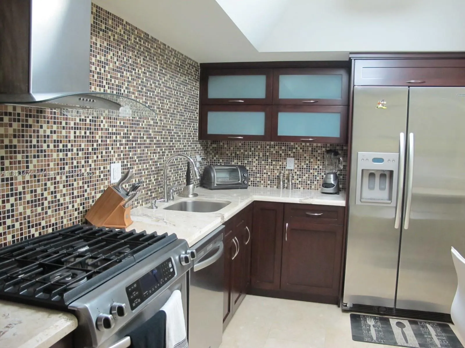 Hallandale Beach, Florida 33009, United States, 1 Bedroom Bedrooms, ,2 BathroomsBathrooms,Residential,Active,163103