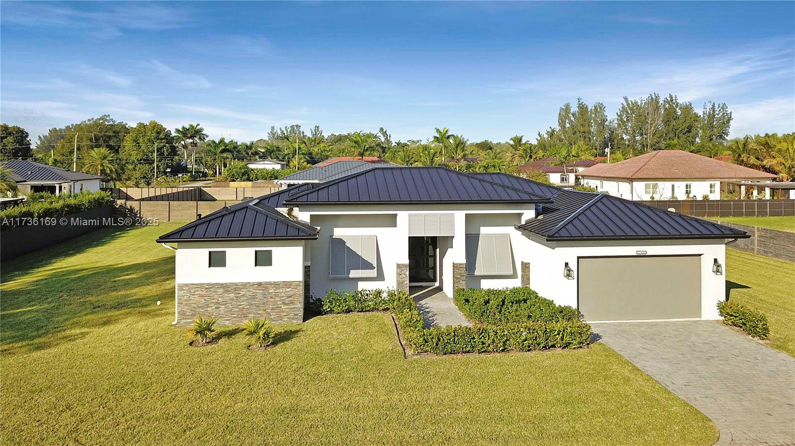 22980 Sw 153rd Ct, Miami, Broward County, Florida - 5 Bedrooms  
4 Bathrooms - 