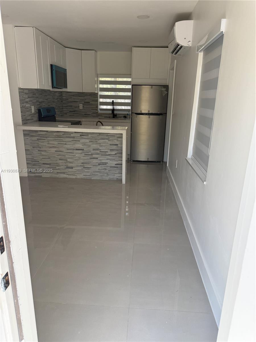 REV PL SEC 2 COUNTRY CLUB - Residential Lease