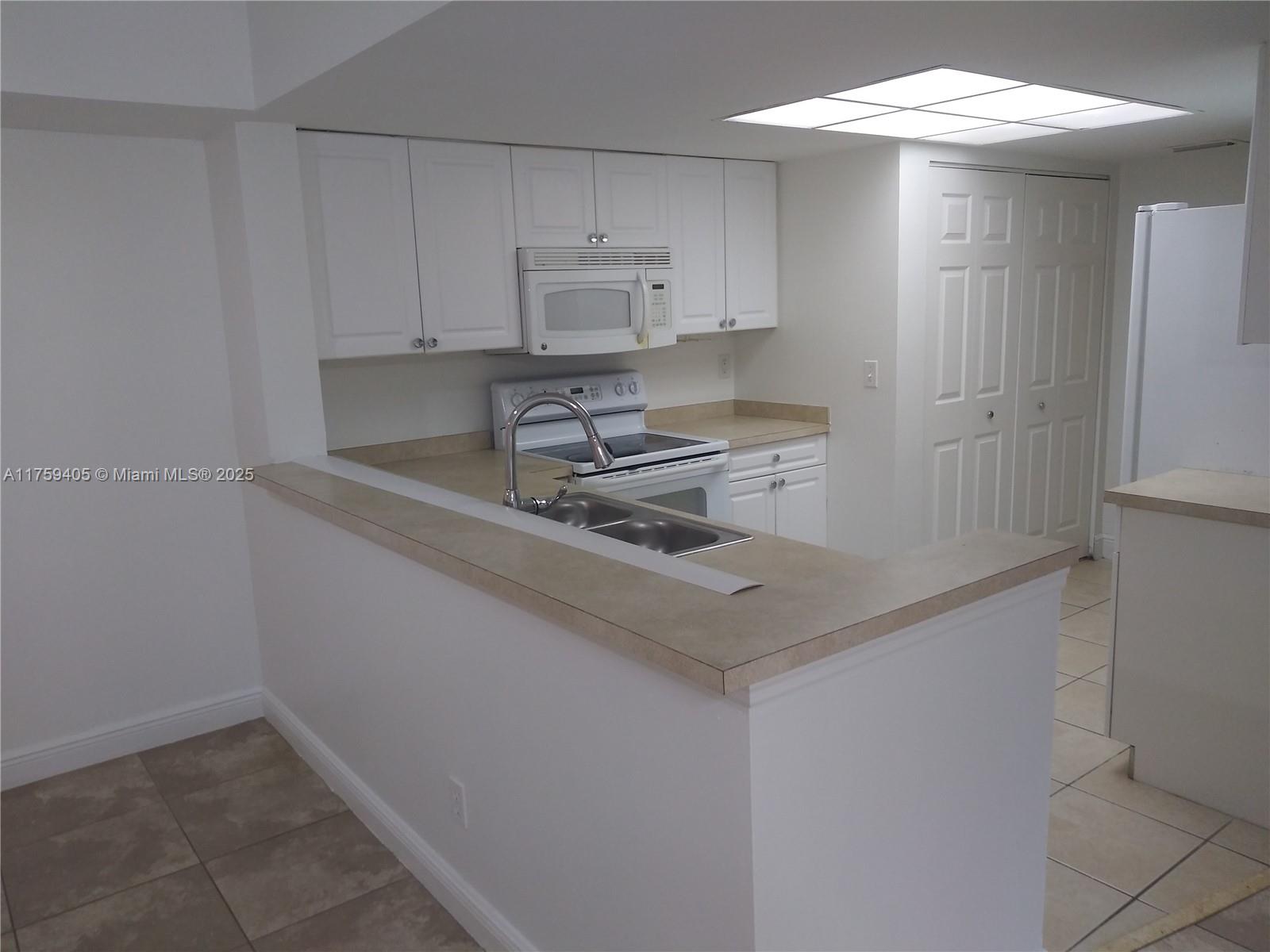 VISCONTI CONDO - Residential