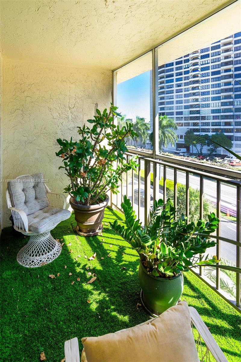 DESOTO PARK CONDO - Residential Lease