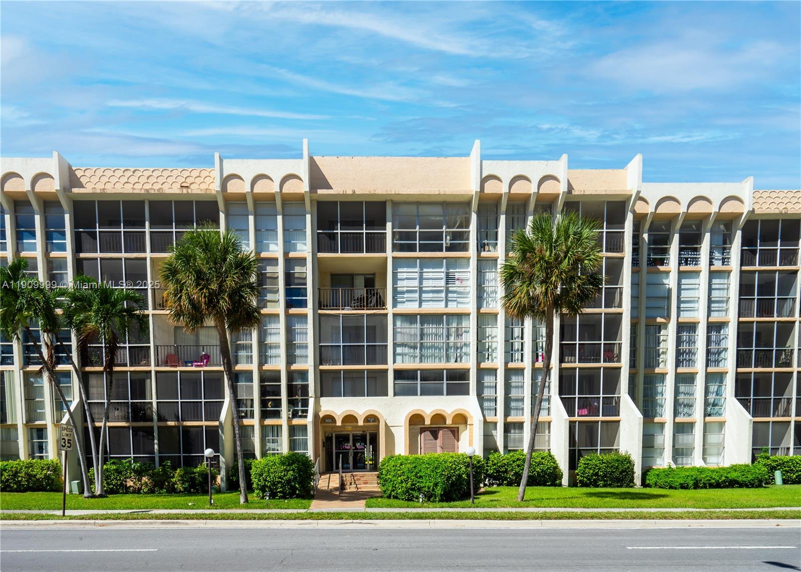 DESOTO PARK CONDO - Residential Lease